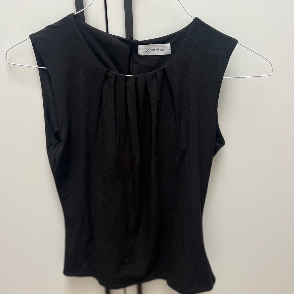 Calvin Klein top XS